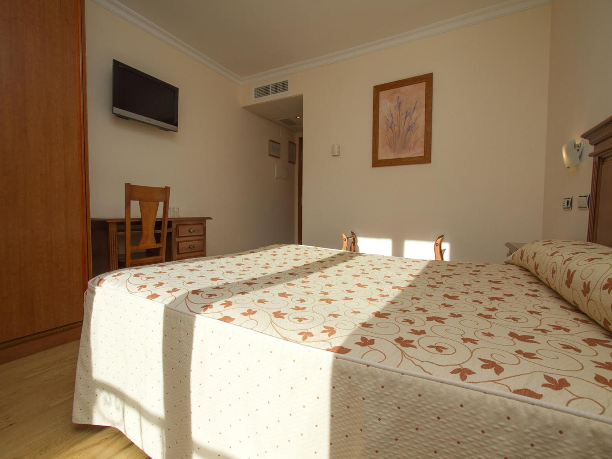 La Higuera Hotel เกวคาร์-เซียร์รา ภายนอก รูปภาพ