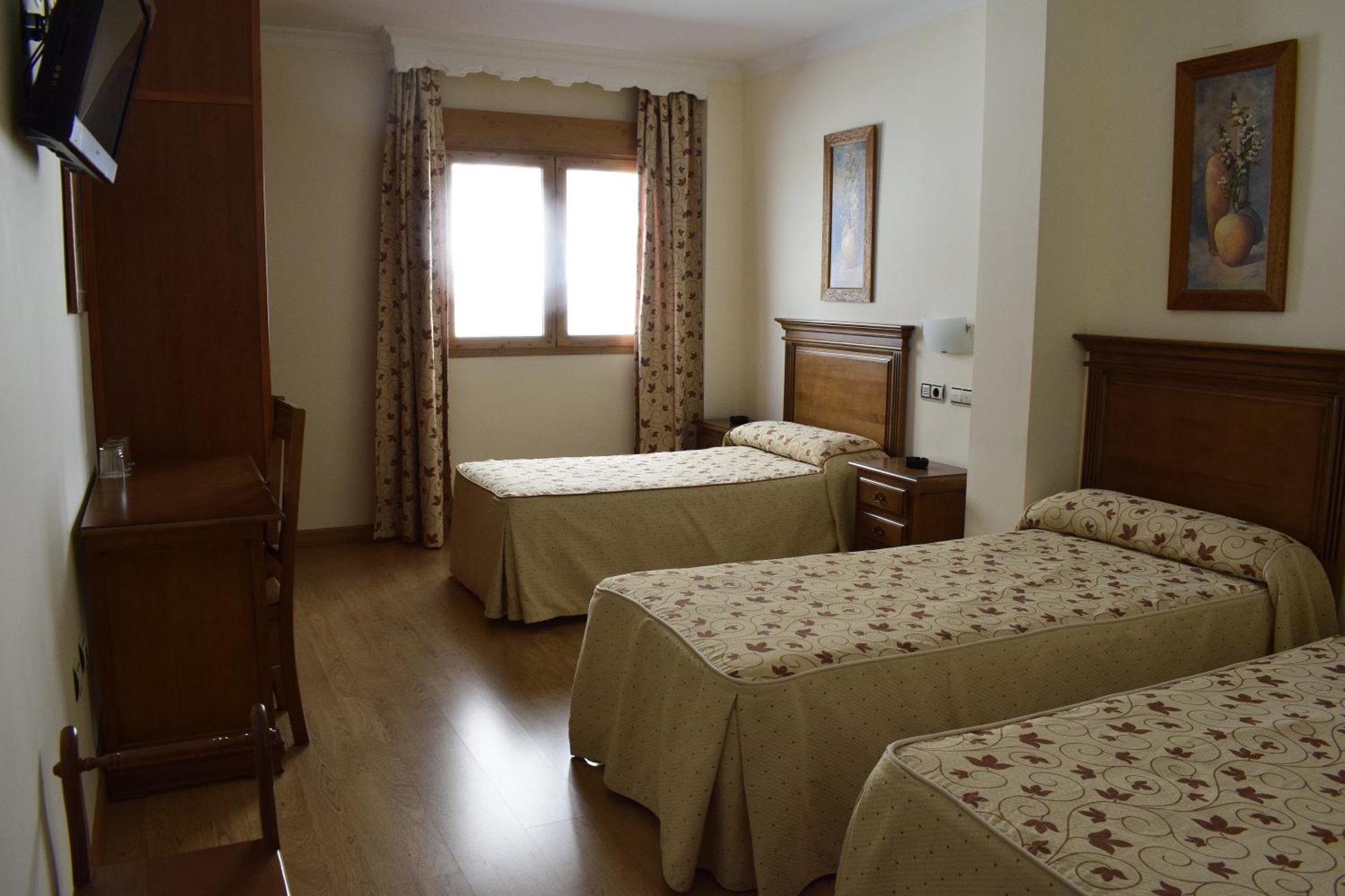 La Higuera Hotel เกวคาร์-เซียร์รา ภายนอก รูปภาพ